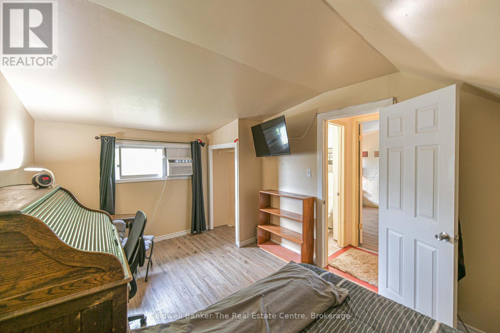 35 Mcdonald Street, Bracebridge, Ontario  P1L 2C2 - Photo 28 - X12407424