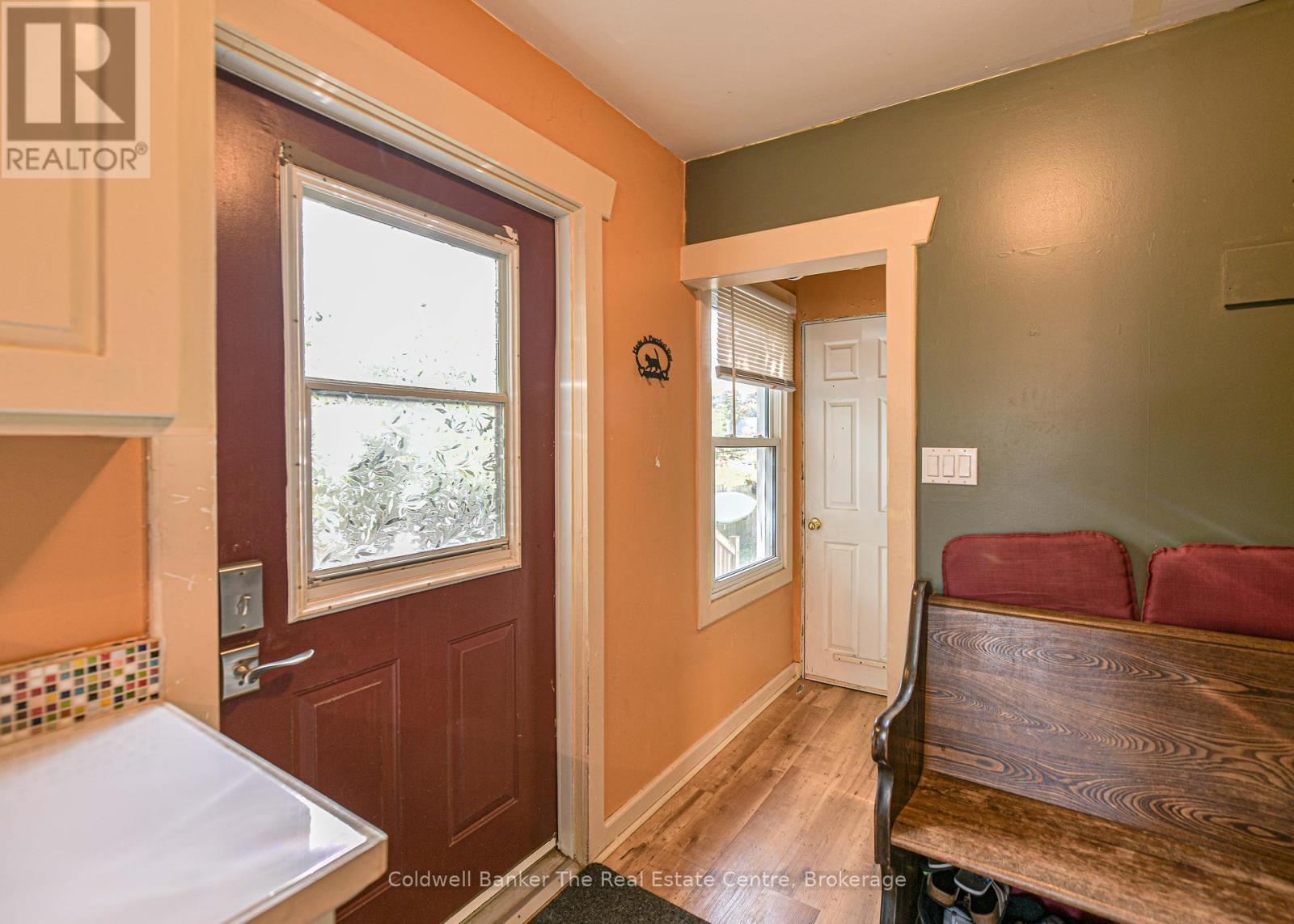 35 Mcdonald Street, Bracebridge, Ontario  P1L 2C2 - Photo 4 - X12407424