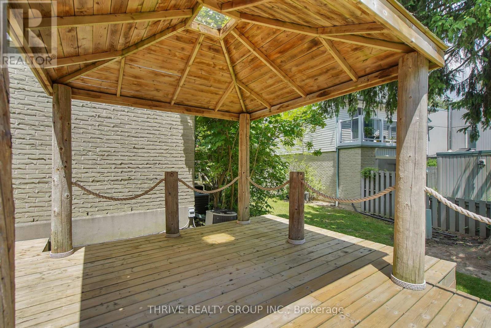 663 Woodcrest Boulevard, London South, Ontario  N6K 1P8 - Photo 34 - X12407411