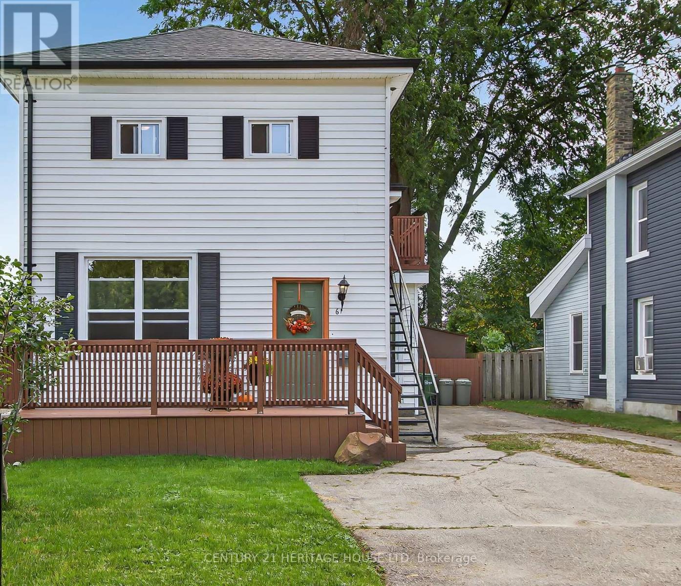 61 Regent Street S, St. Thomas, Ontario  N5R 2A4 - Photo 1 - X12407420