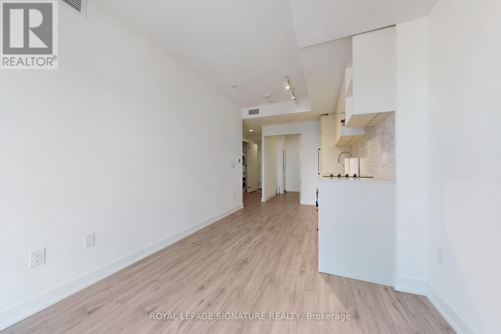 1905 - 252 Church Street, Toronto, Ontario  M5B 0E6 - Photo 4 - C12407251