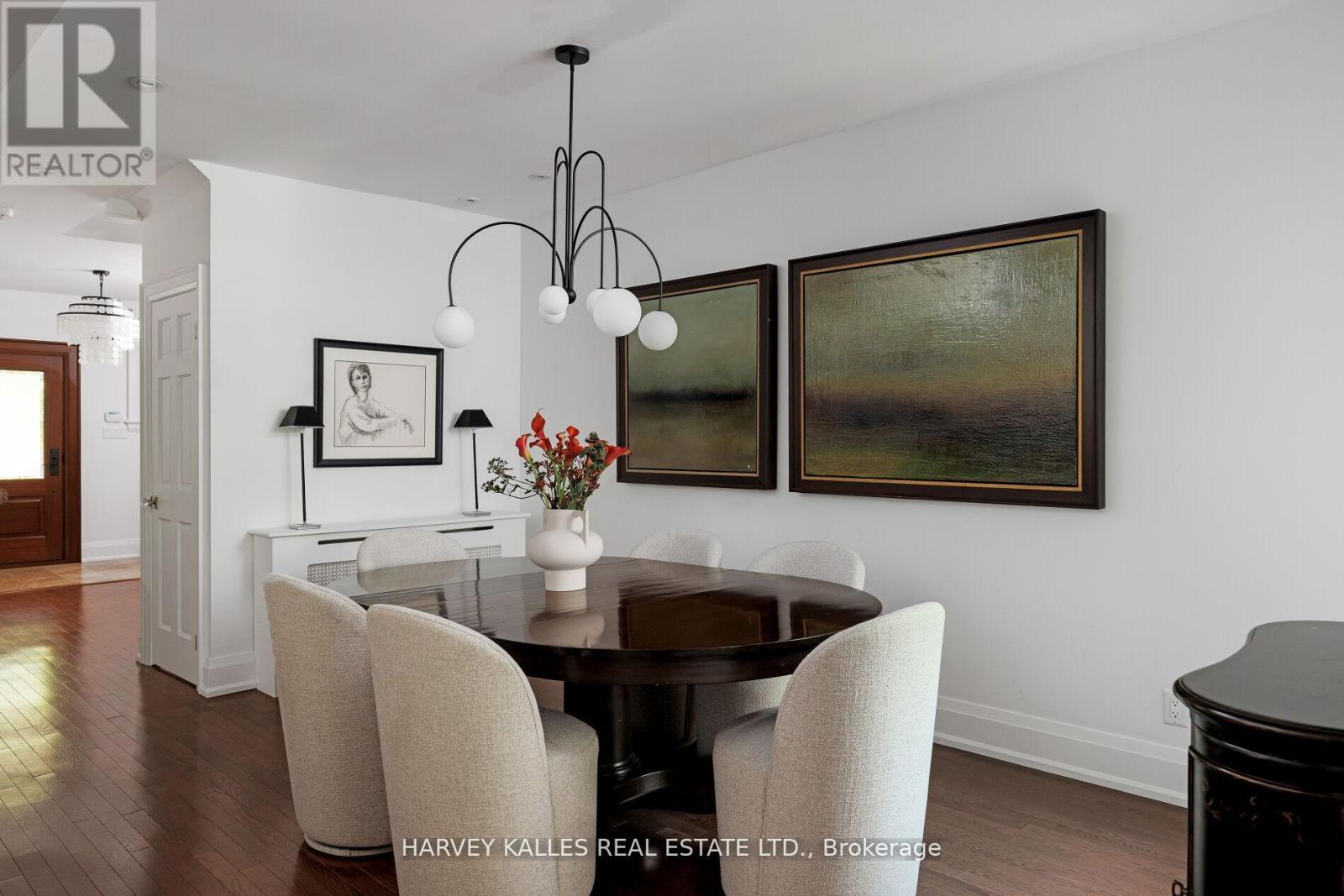 8 Edgewood Crescent, Toronto (Rosedale-Moore Park), Ontario  M4W 3A9 - Photo 10 - C12407278