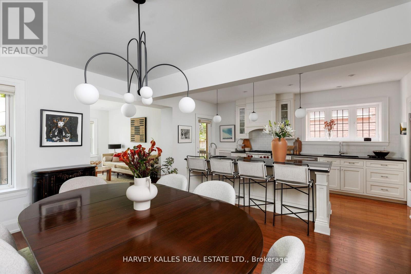 8 Edgewood Crescent, Toronto (Rosedale-Moore Park), Ontario  M4W 3A9 - Photo 11 - C12407278