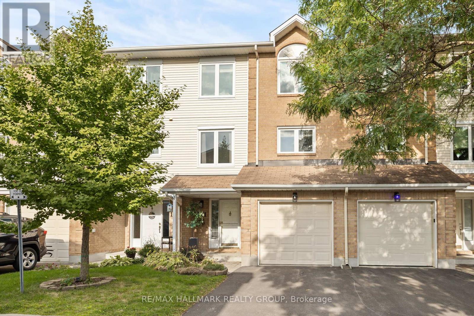 1951 ASHMONT STREET, Ottawa, Ontario
