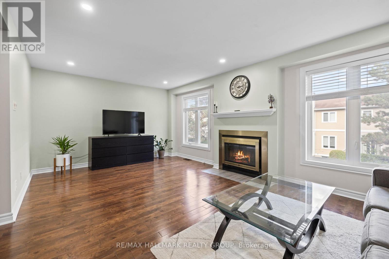 1951 Ashmont Street, Ottawa, Ontario  K1C 7B9 - Photo 12 - X12407343