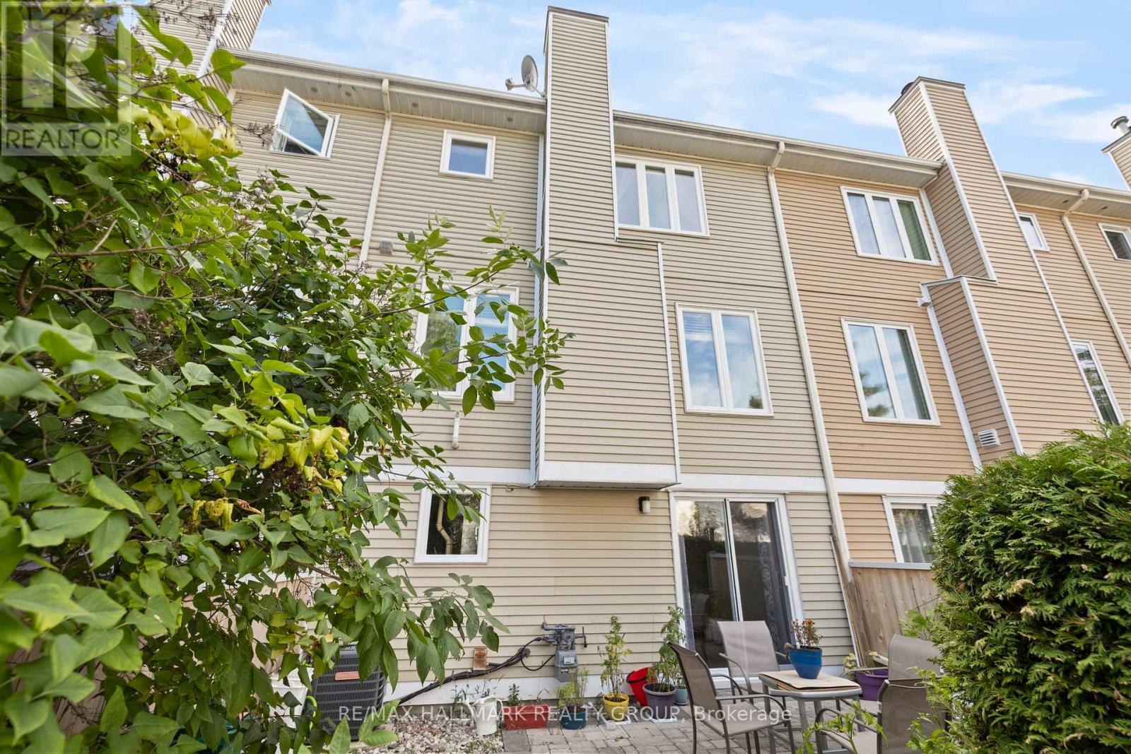 1951 Ashmont Street, Ottawa, Ontario  K1C 7B9 - Photo 30 - X12407343