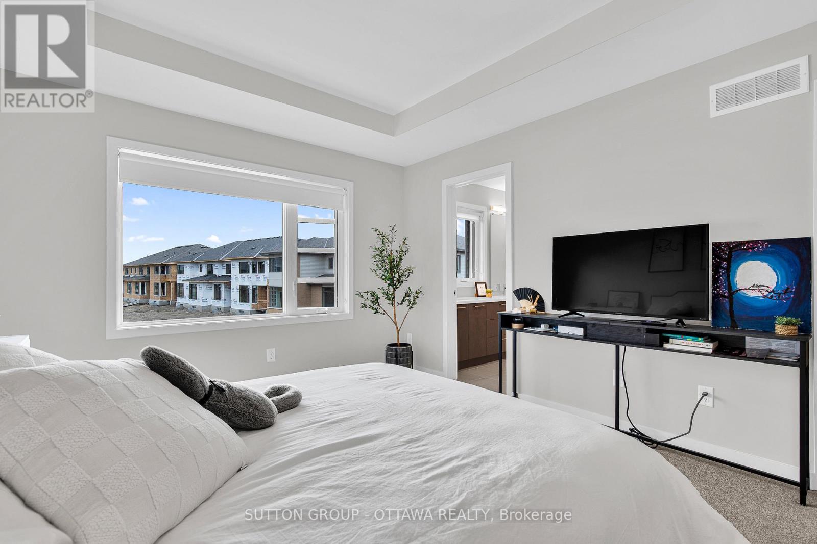 737 Acai Way, Ottawa, Ontario  K1X 0K1 - Photo 18 - X12407359