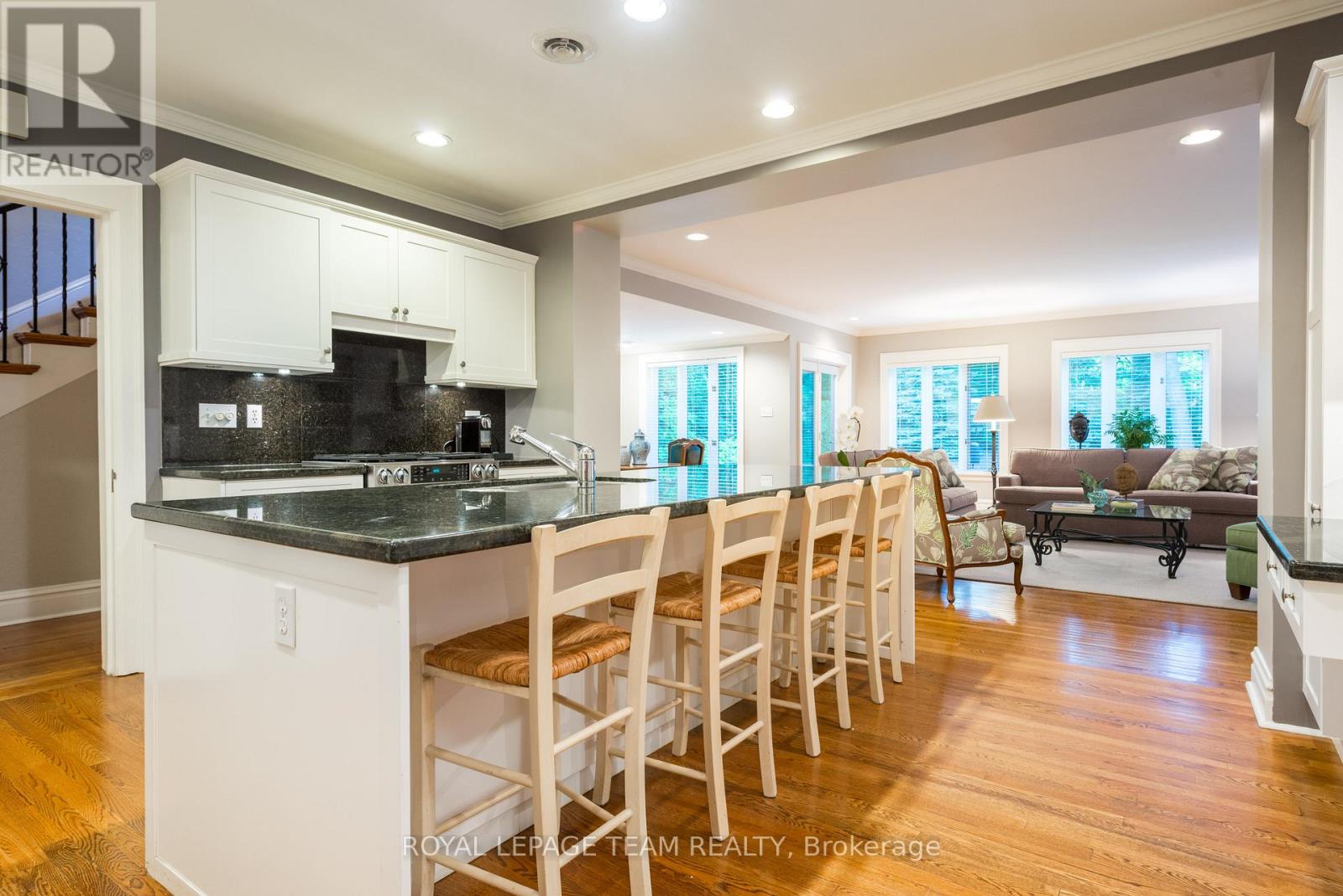 251 Park Road, Ottawa, Ontario  K1M 0C9 - Photo 2 - X12407423