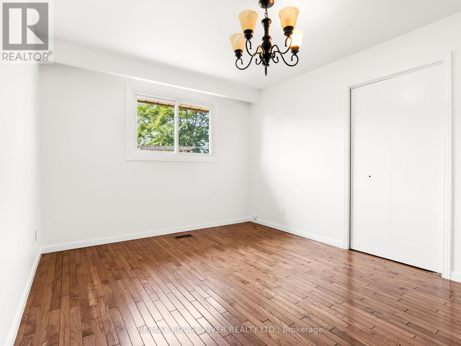 815 Westwood Drive, Cobourg, Ontario  K9A 4W1 - Photo 17 - X12396659