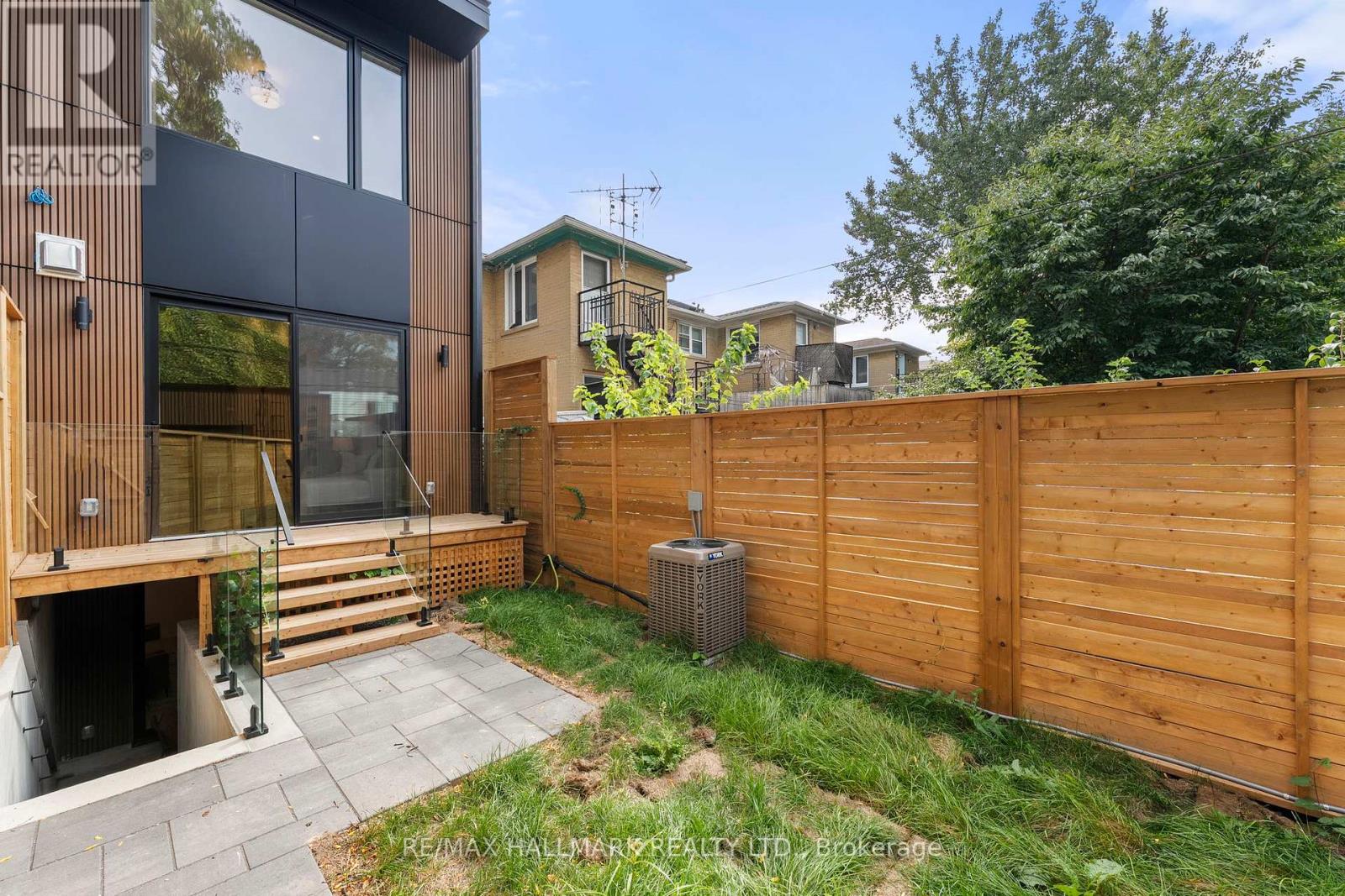 46a Pape Avenue, Toronto, Ontario  M4M 2V6 - Photo 41 - E12407305
