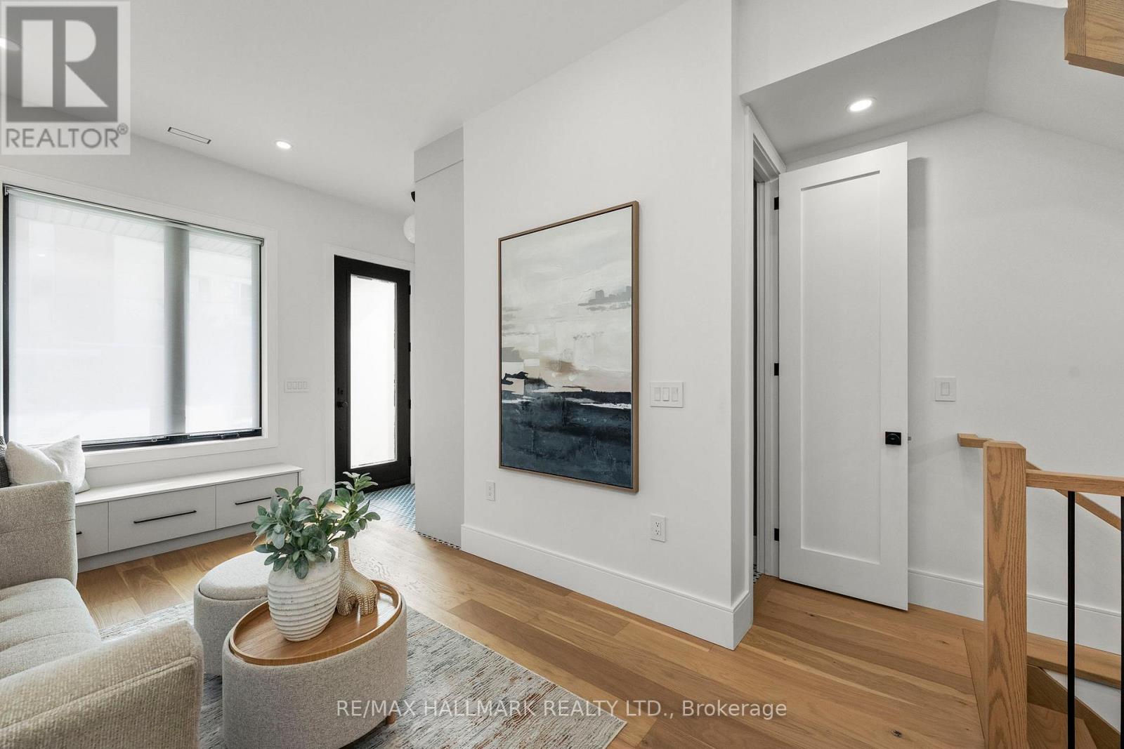 46a Pape Avenue, Toronto, Ontario  M4M 2V6 - Photo 7 - E12407305