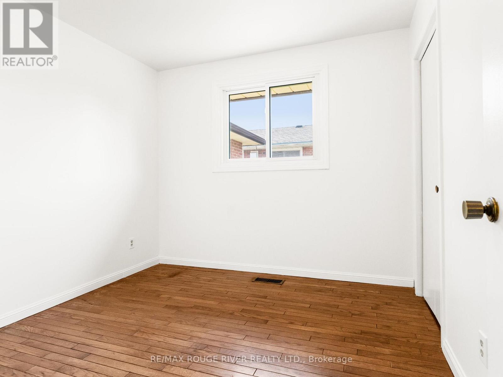 815 Westwood Drive, Cobourg, Ontario  K9A 4W1 - Photo 21 - X12396659