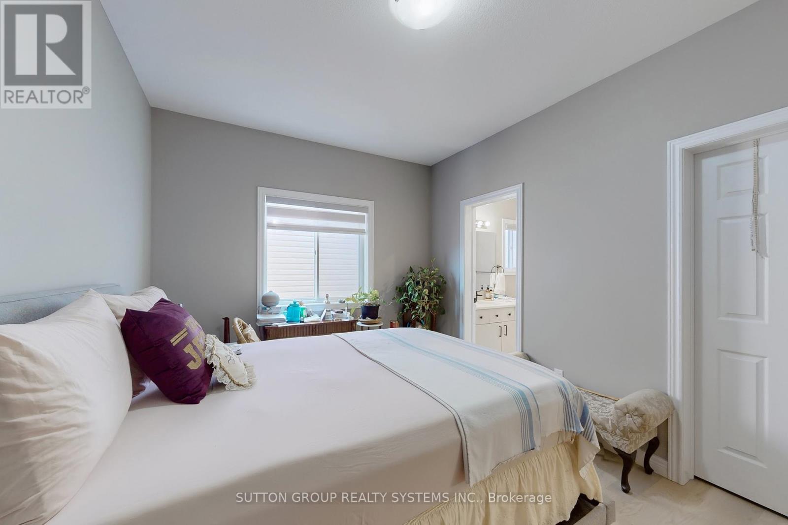 621 Florencedale Crescent, Kitchener, Ontario  N2R 0N4 - Photo 21 - X12396075