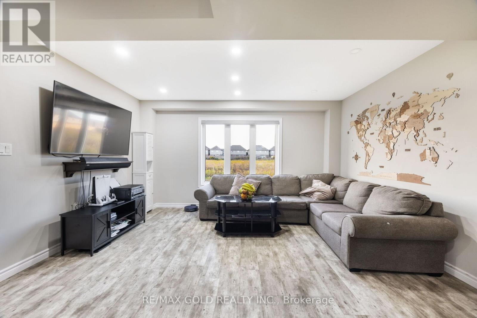 1357 Calais Drive, Woodstock, Ontario  N4T 0L8 - Photo 13 - X12404267