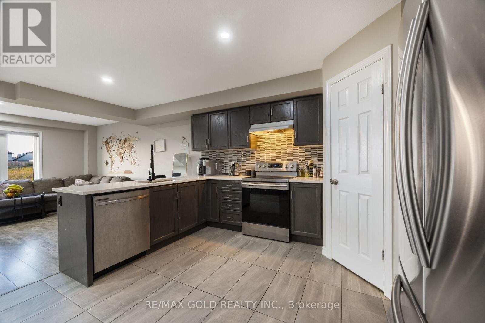 1357 Calais Drive, Woodstock, Ontario  N4T 0L8 - Photo 23 - X12404267