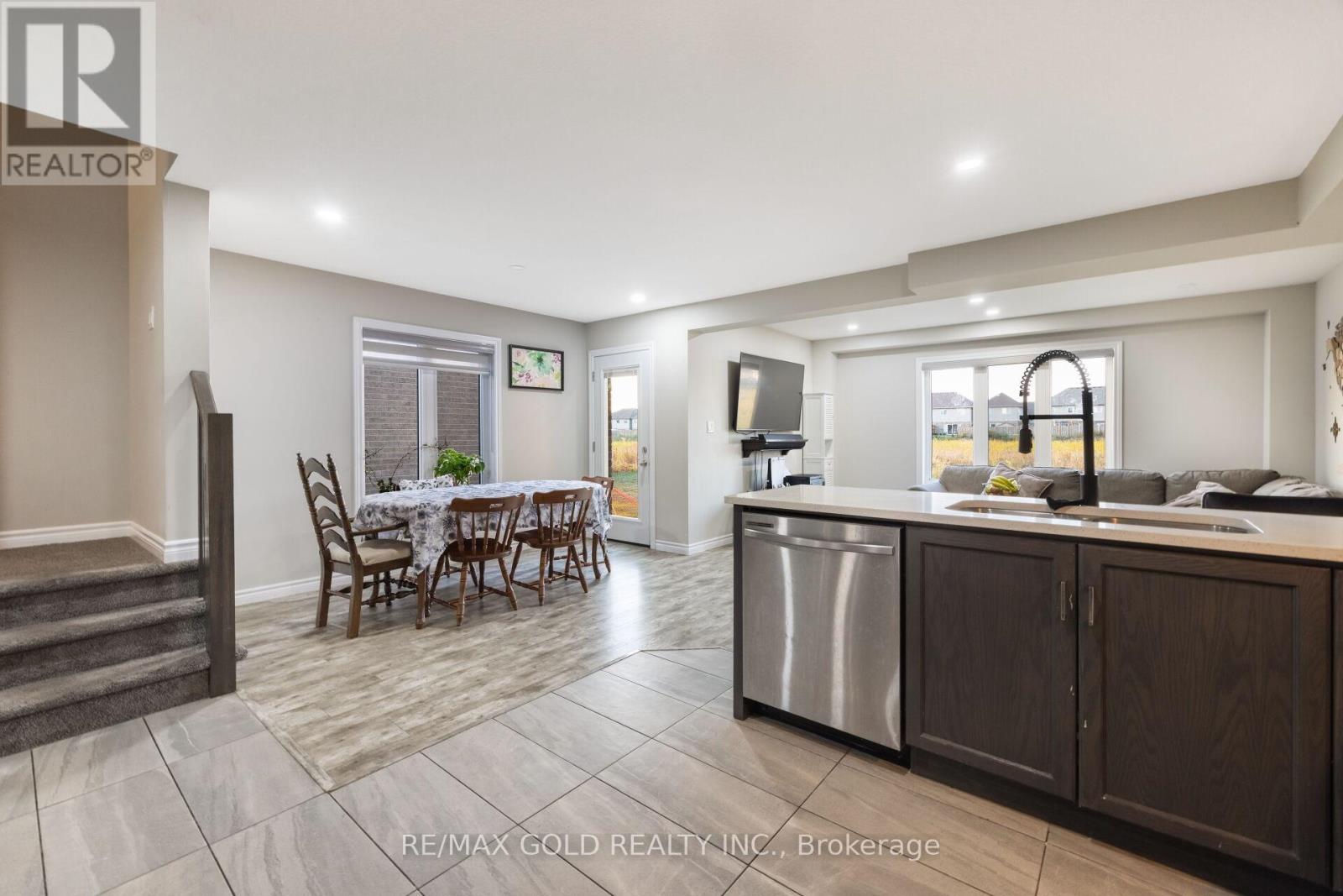 1357 Calais Drive, Woodstock, Ontario  N4T 0L8 - Photo 25 - X12404267
