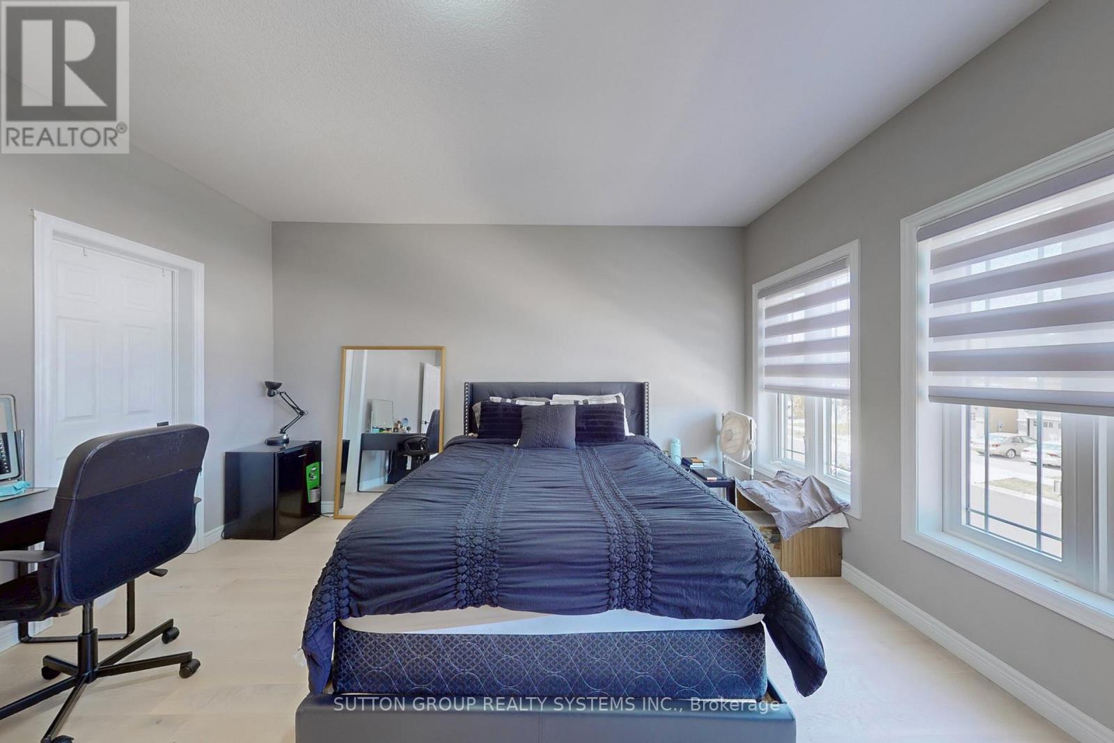 621 Florencedale Crescent, Kitchener, Ontario  N2R 0N4 - Photo 25 - X12396075