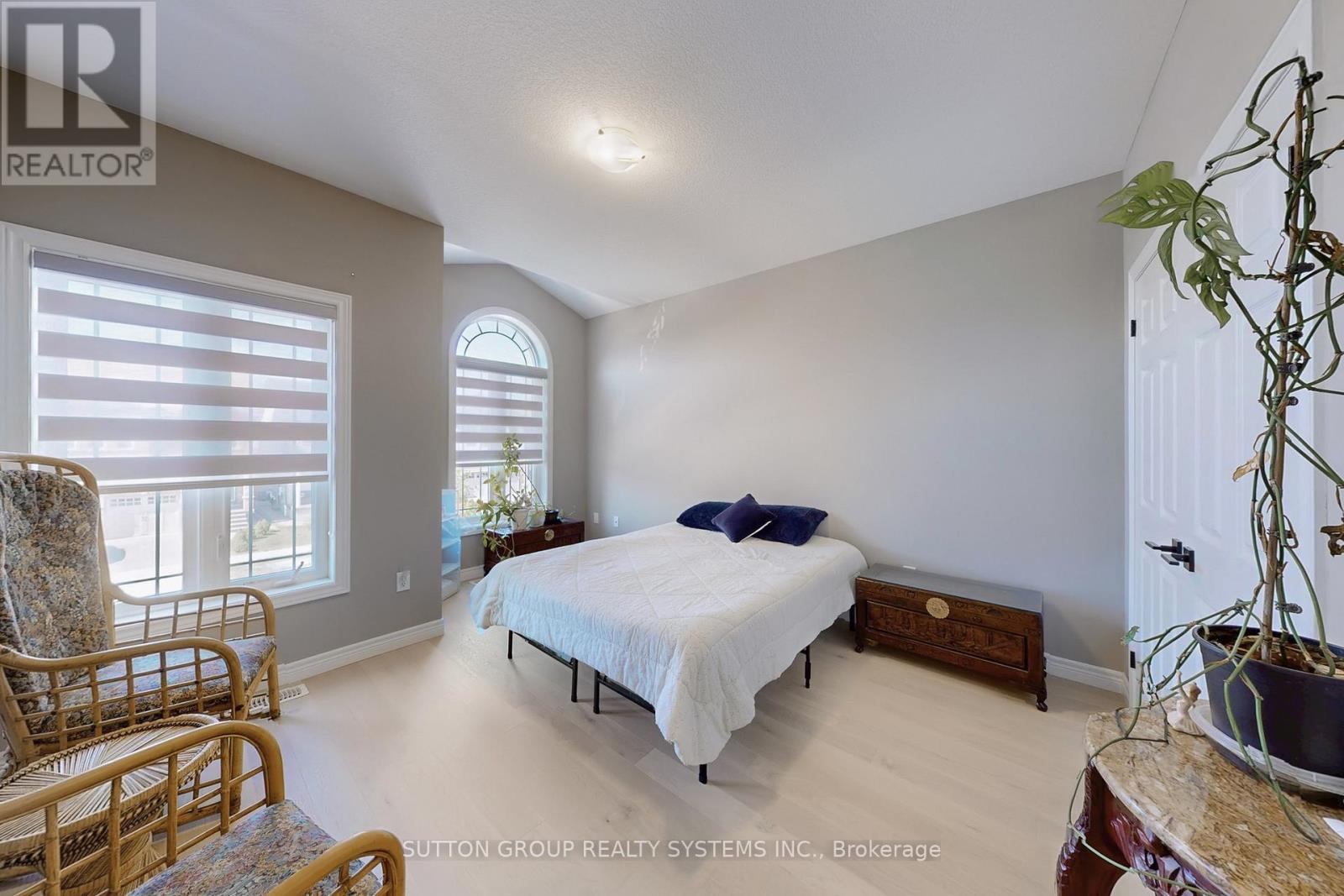 621 Florencedale Crescent, Kitchener, Ontario  N2R 0N4 - Photo 28 - X12396075
