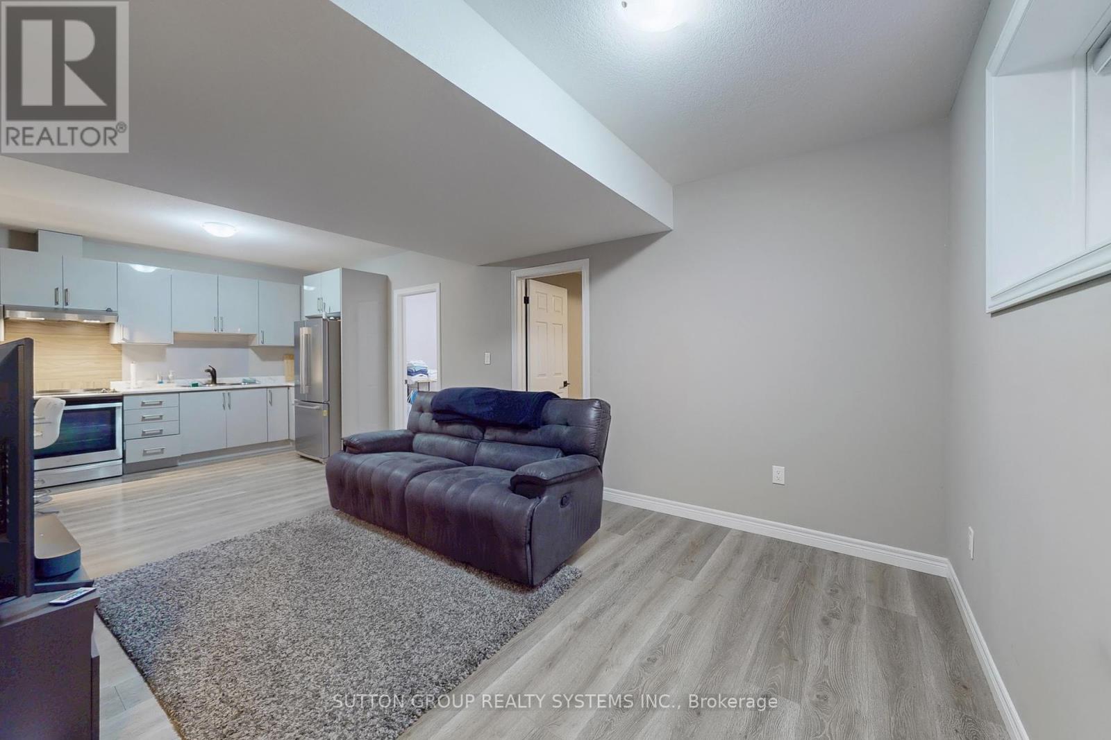 621 Florencedale Crescent, Kitchener, Ontario  N2R 0N4 - Photo 33 - X12396075
