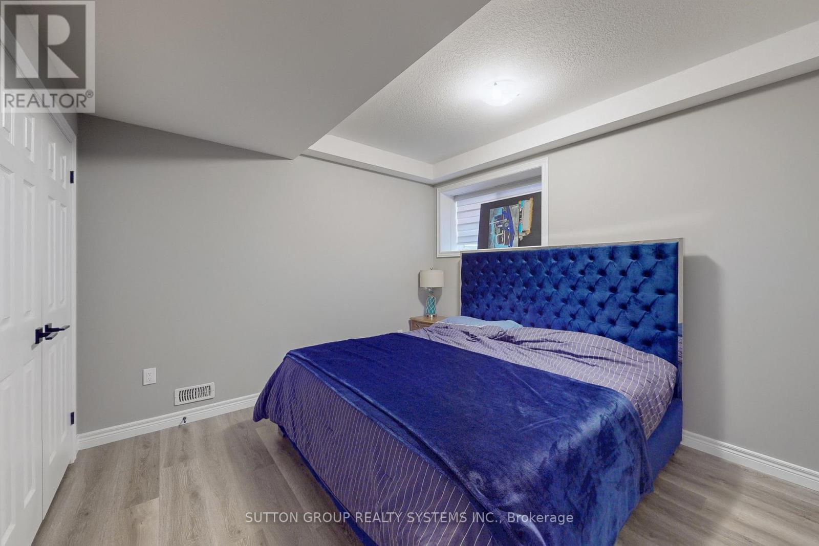 621 Florencedale Crescent, Kitchener, Ontario  N2R 0N4 - Photo 37 - X12396075