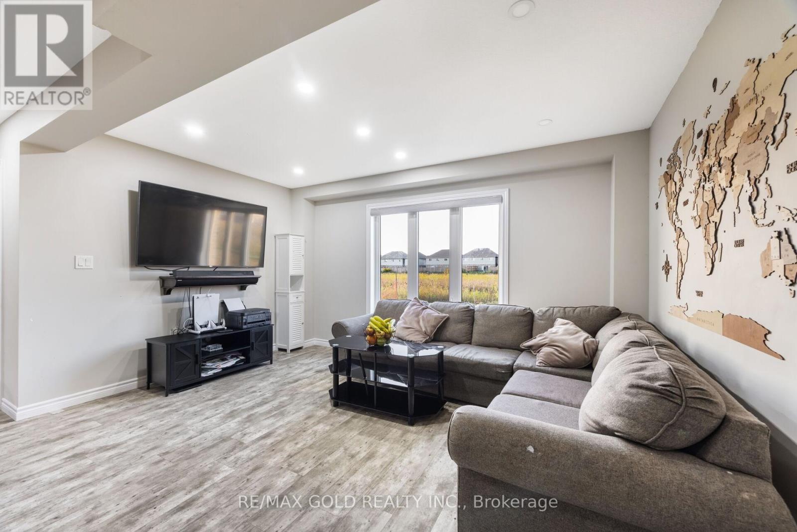 1357 Calais Drive, Woodstock, Ontario  N4T 0L8 - Photo 14 - X12404267