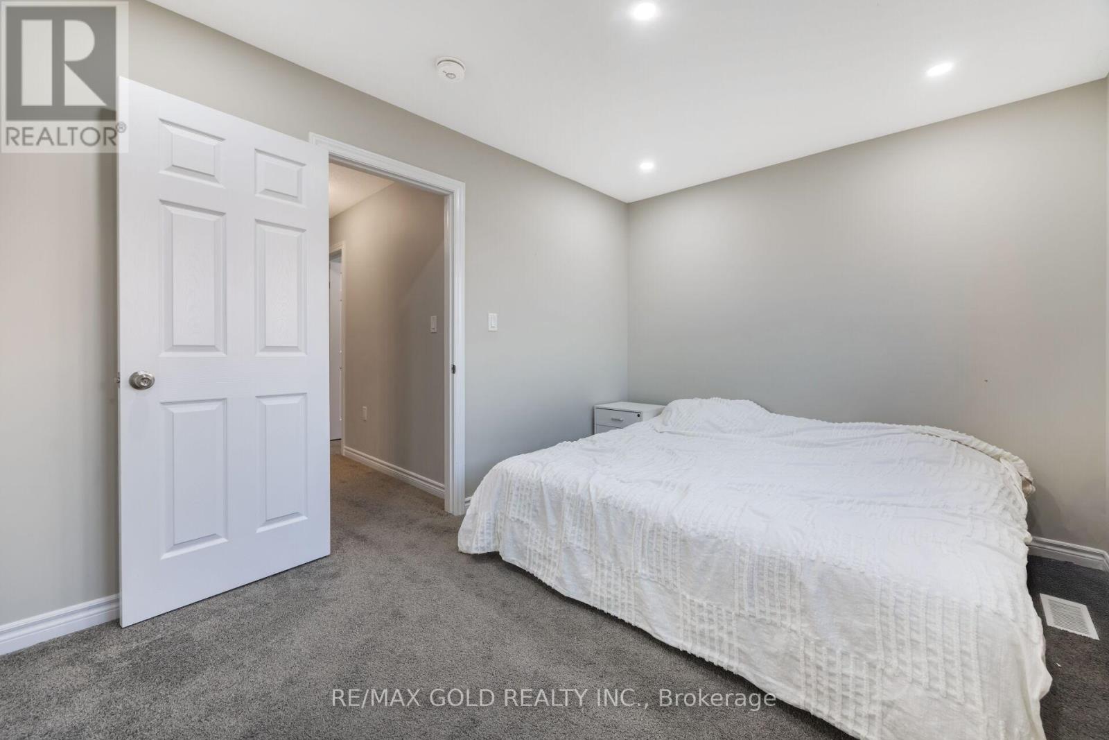 1357 Calais Drive, Woodstock, Ontario  N4T 0L8 - Photo 36 - X12404267