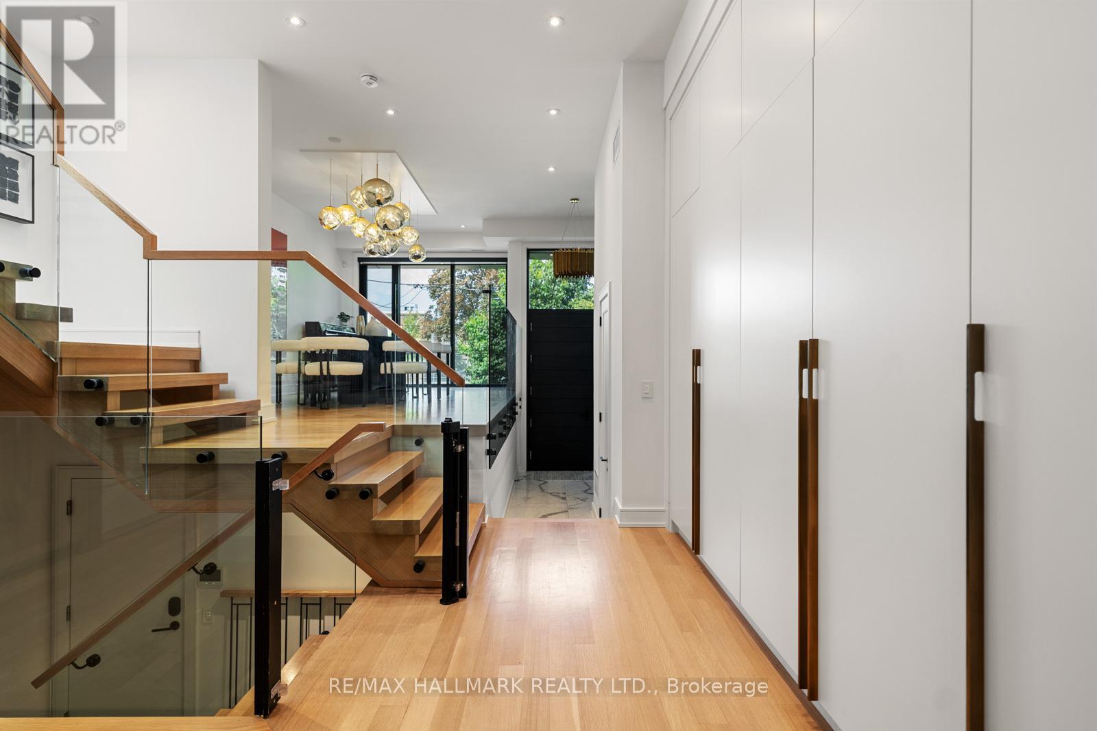 245 Brookdale Avenue, Toronto (Lawrence Park North), Ontario  M5M 1P6 - Photo 6 - C12407092