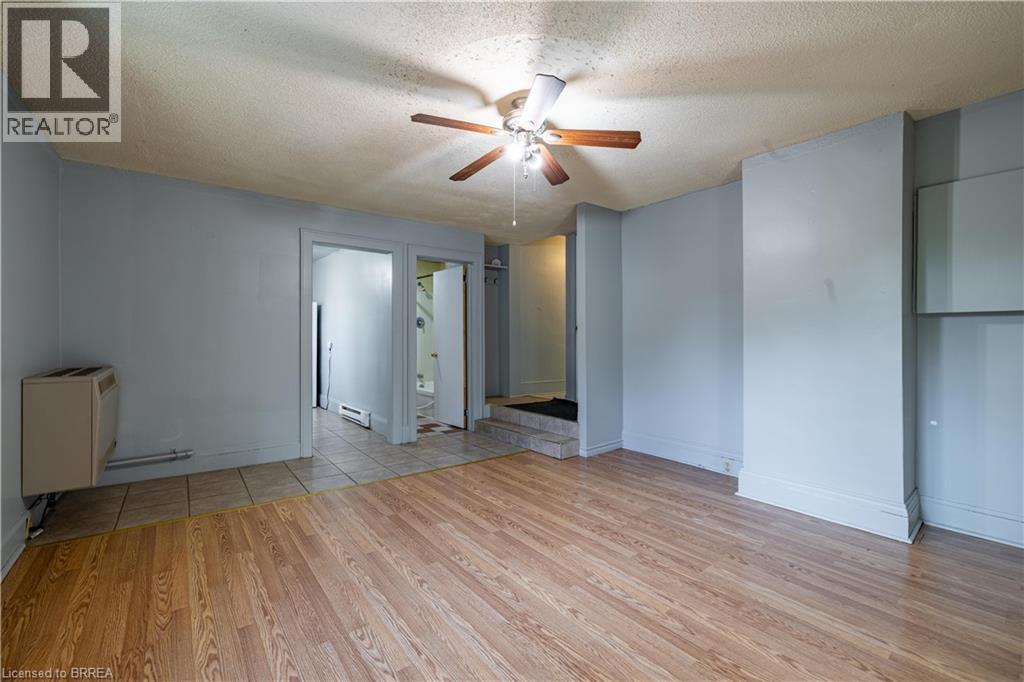 113 Brant Avenue Unit# 4, Brantford, Ontario  N3T 3H4 - Photo 4 - 40734533