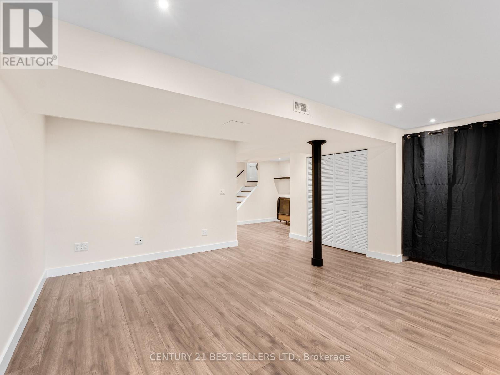 643 Porter Way, Milton (Be Beaty), Ontario  L9T 5W2 - Photo 34 - W12406801