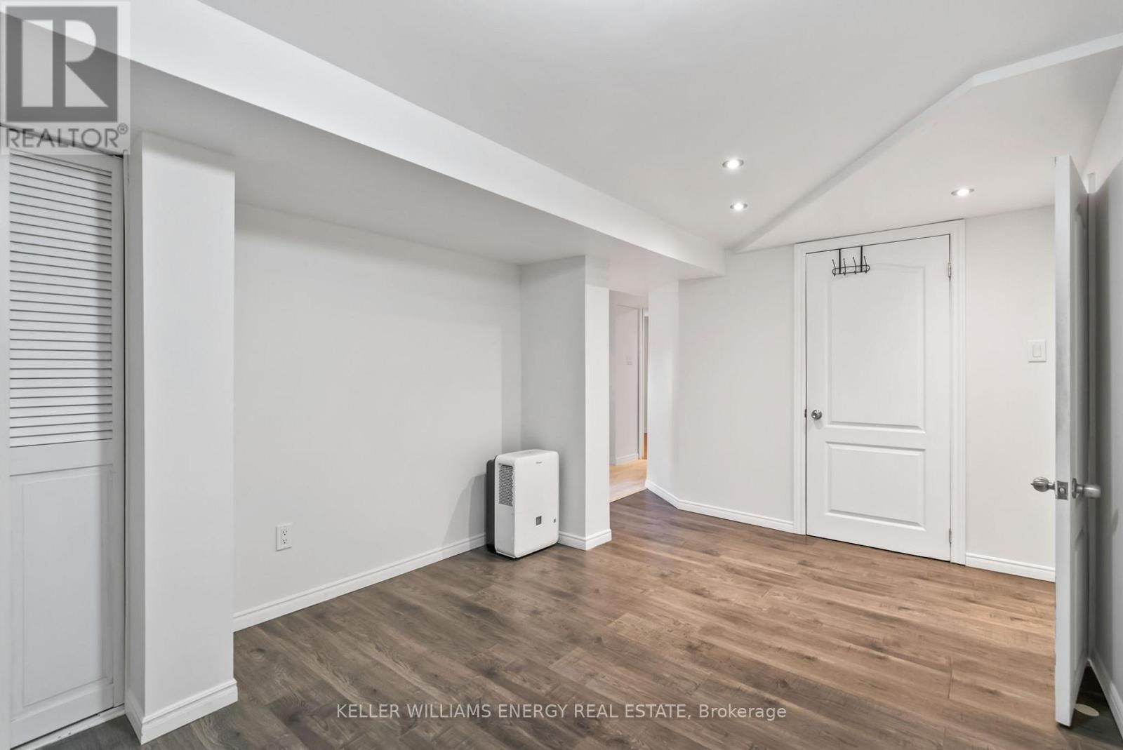 211 Severn Street, Oshawa, Ontario  L1J 6R6 - Photo 30 - E12407362