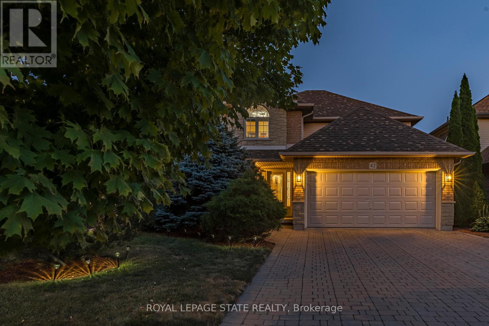 42 Archer Way, Hamilton, Ontario  L0R 1W0 - Photo 1 - X12406745