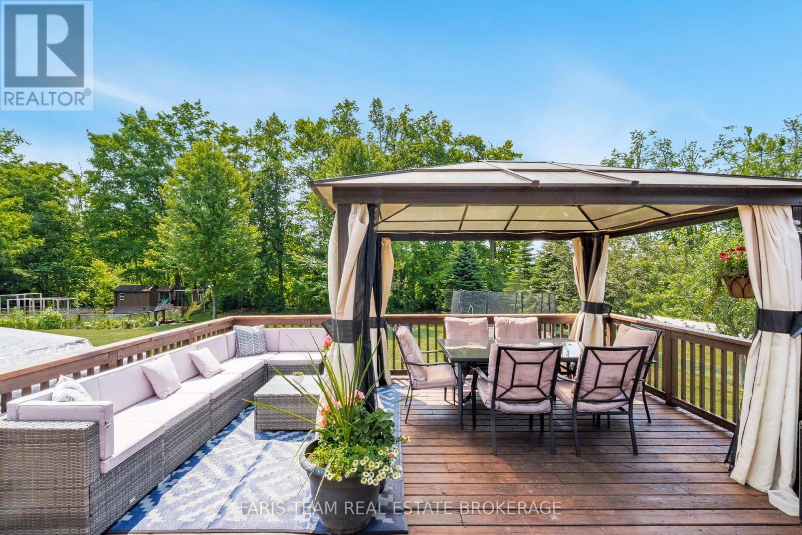 64 Red Oak Crescent, Oro-Medonte, Ontario  L0L 2L0 - Photo 26 - S12407276