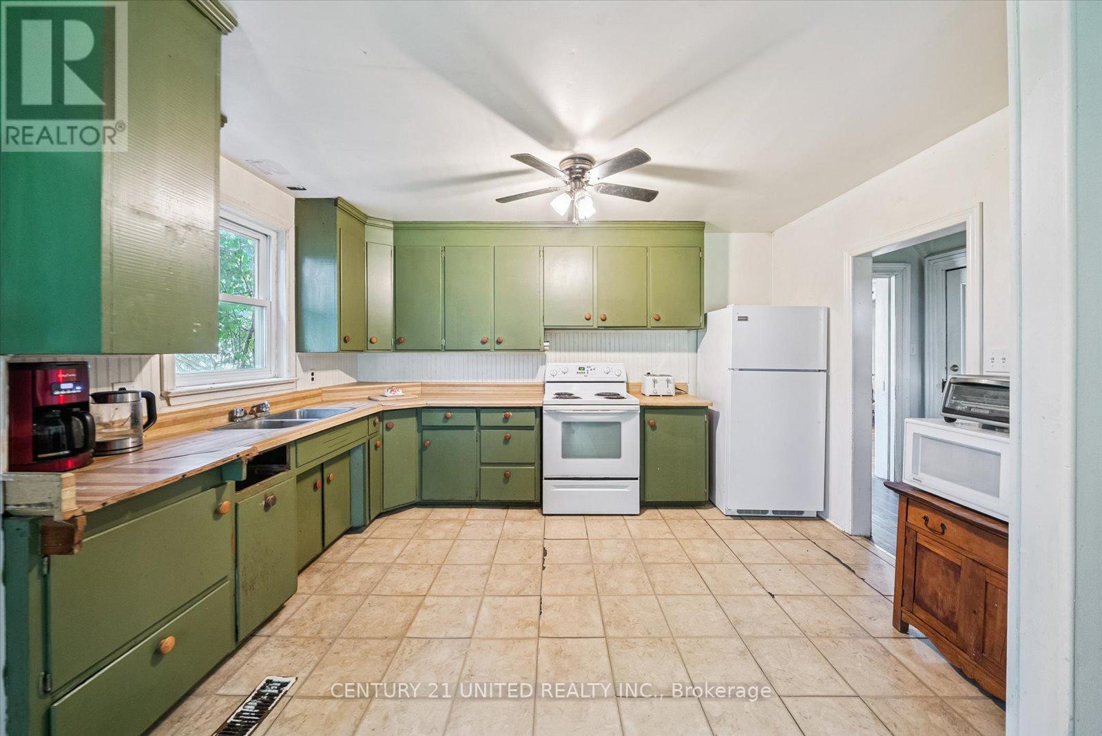 872 County Road 2, Otonabee-South Monaghan, Ontario  K0L 1B0 - Photo 12 - X12407434