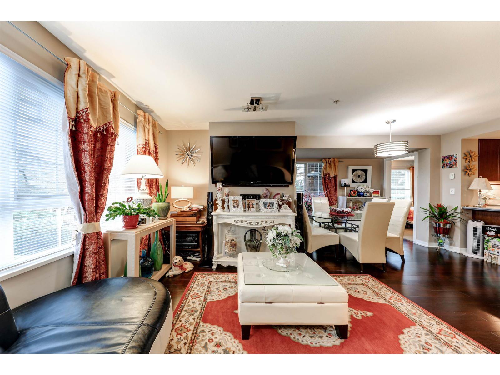 205 2940 King George Boulevard, Surrey, British Columbia  V3Z 0M8 - Photo 4 - R3048264