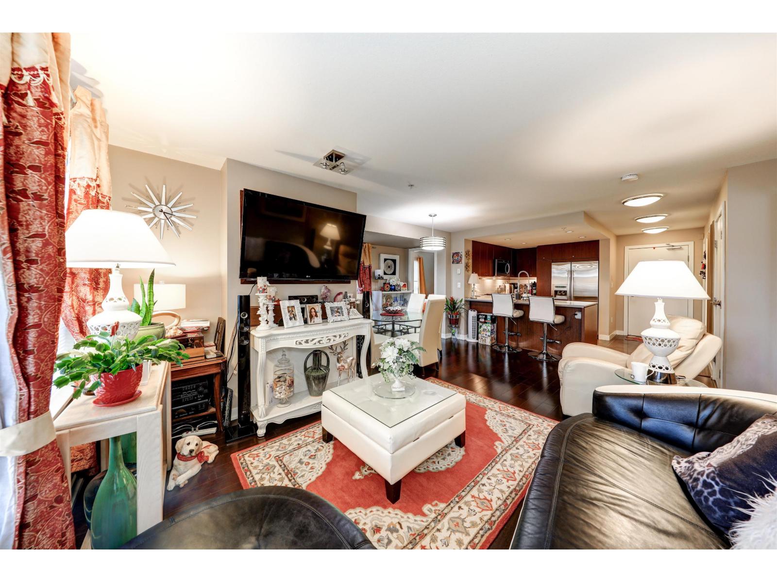 205 2940 King George Boulevard, Surrey, British Columbia  V3Z 0M8 - Photo 5 - R3048264