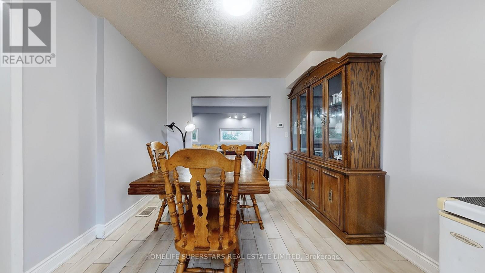 76 Collins Crescent, Brampton, Ontario  L6V 3N1 - Photo 10 - W12407253