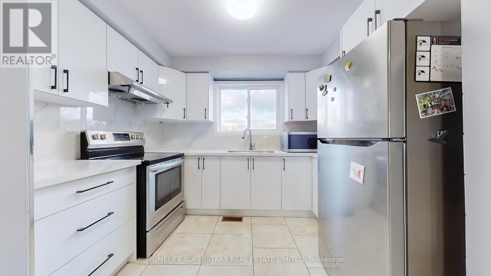 76 Collins Crescent, Brampton, Ontario  L6V 3N1 - Photo 13 - W12407253