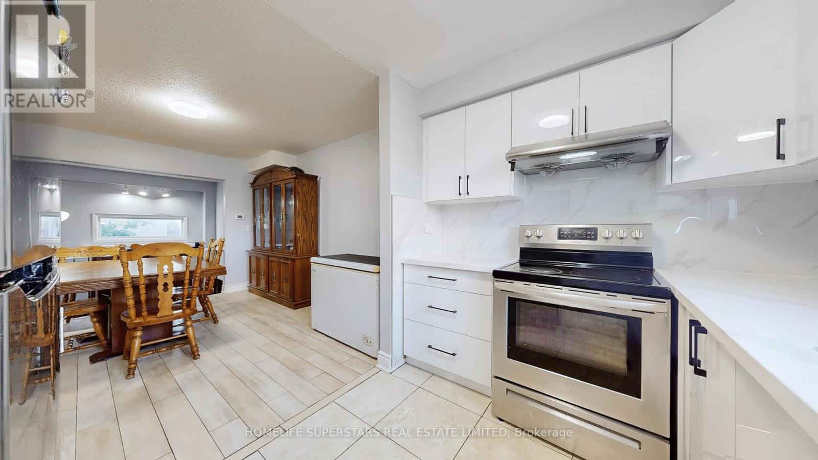 76 Collins Crescent, Brampton, Ontario  L6V 3N1 - Photo 14 - W12407253