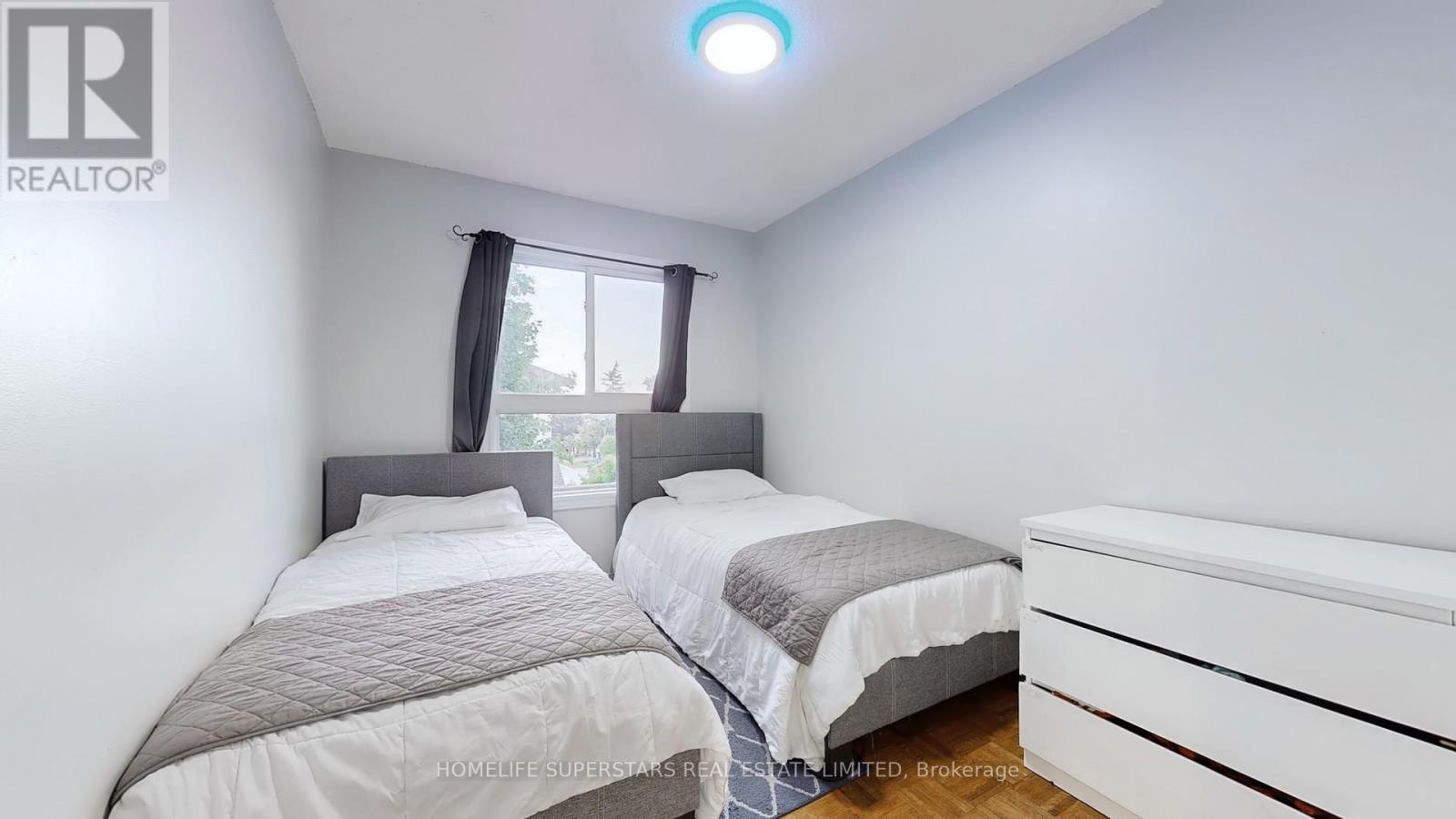 76 Collins Crescent, Brampton, Ontario  L6V 3N1 - Photo 25 - W12407253