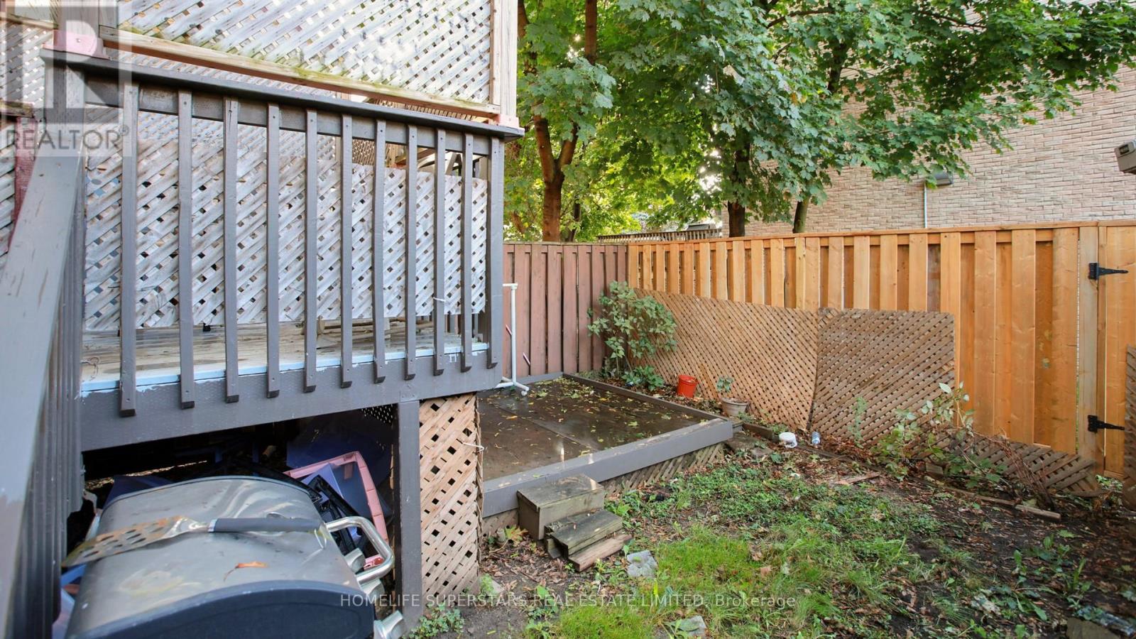 76 Collins Crescent, Brampton, Ontario  L6V 3N1 - Photo 39 - W12407253