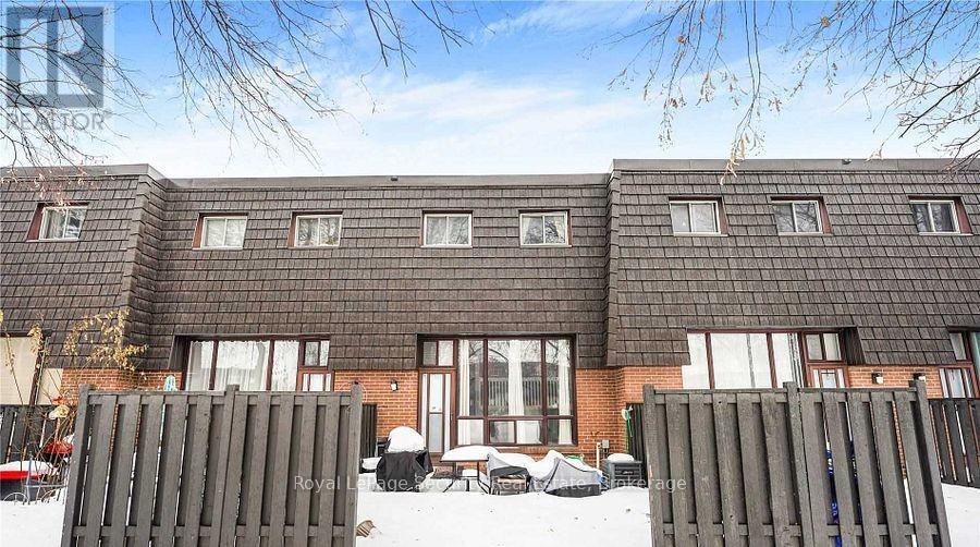 124 - 37 Darras Court, Brampton (Southgate), Ontario  L6T 1W7 - Photo 4 - W12407269