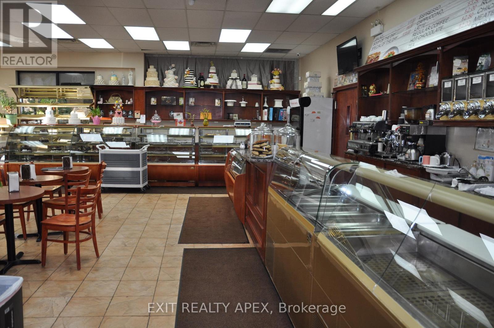 1 - 4910 Tomken Rd Road, Mississauga (Northeast), Ontario  L4W 1J8 - Photo 9 - W12407303