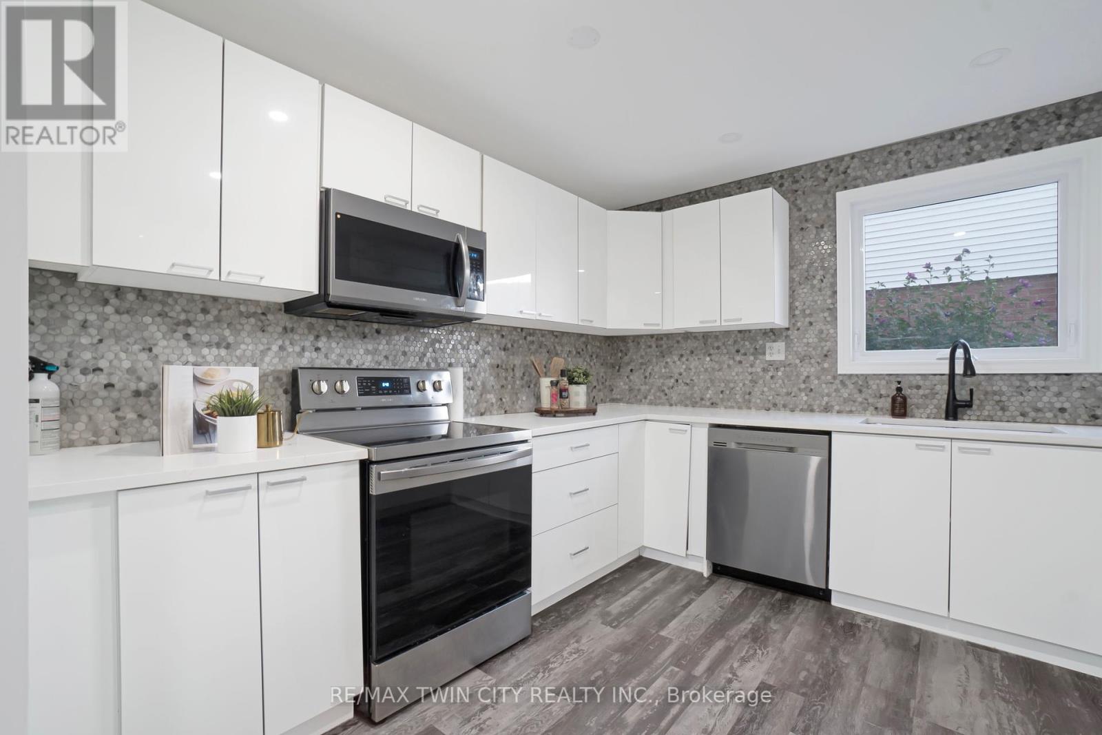 60 - 770 Fanshawe Park Road E, London North, Ontario  N5X 1L5 - Photo 13 - X12407252