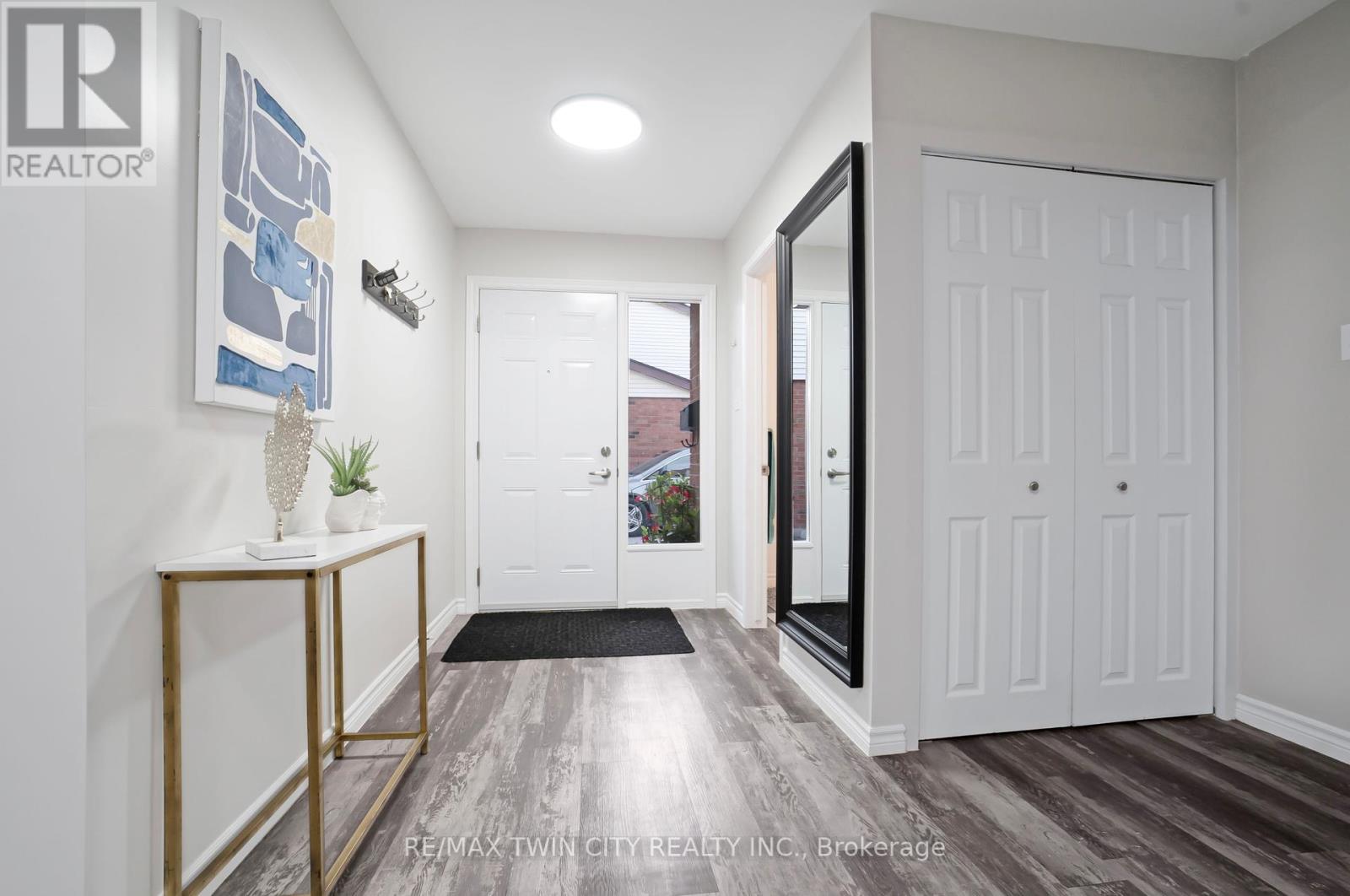 60 - 770 Fanshawe Park Road E, London North, Ontario  N5X 1L5 - Photo 4 - X12407252