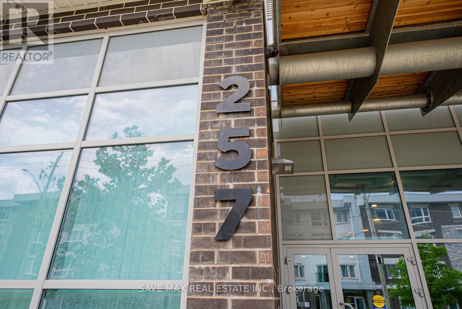 405 - 257 Hemlock Street, Waterloo, Ontario  N2L 0K2 - Photo 4 - X12407263