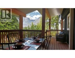 811 Victoria Street, new denver, British Columbia