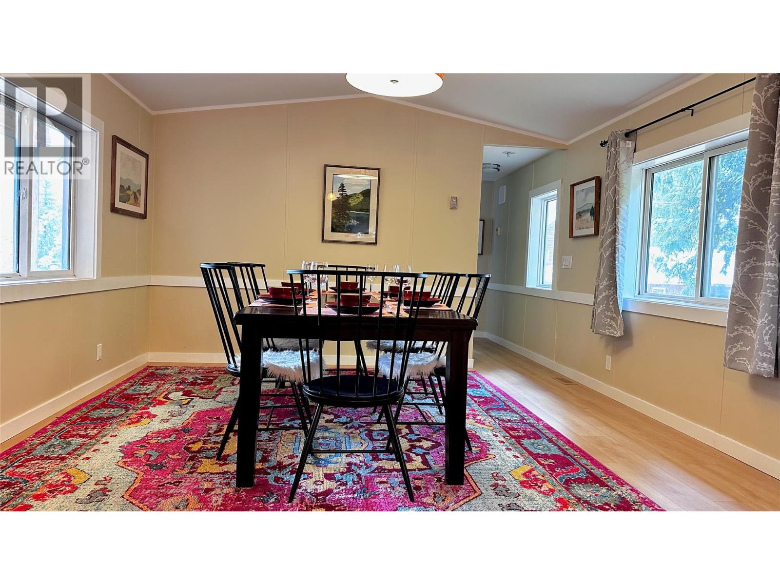 811 Victoria Street, New Denver, British Columbia  V0G 1M0 - Photo 8 - 10362366