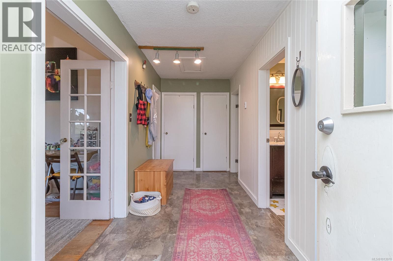 6142 Lakeview Dr, Duncan, British Columbia  V9L 2G4 - Photo 4 - 1013978
