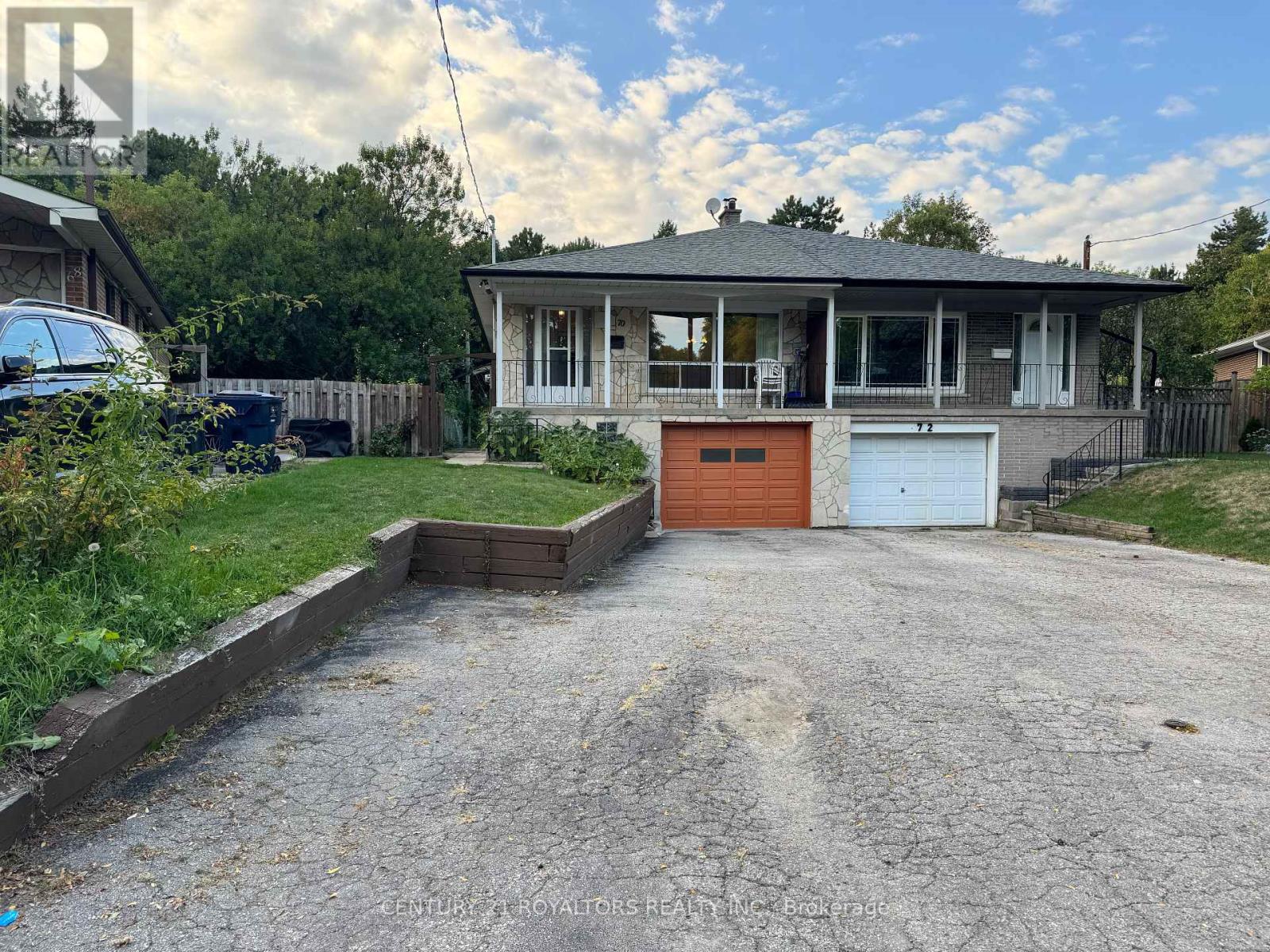 70 MARBURY CRESCENT, Toronto, Ontario