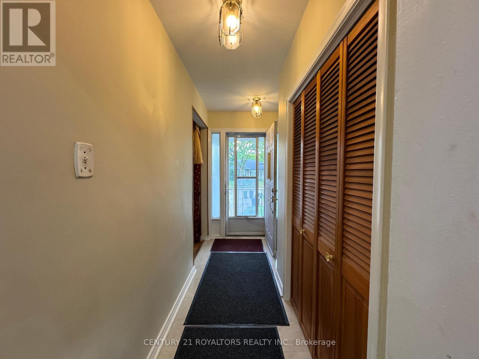 70 Marbury Crescent, Toronto, Ontario  M3A 2G2 - Photo 11 - C12407311